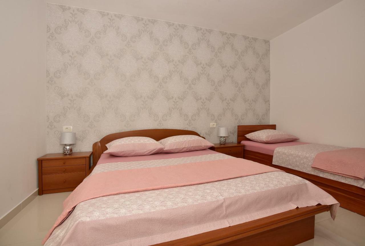 Ivana Apartment *
